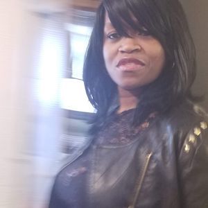 Meet your Posher, Cassandra